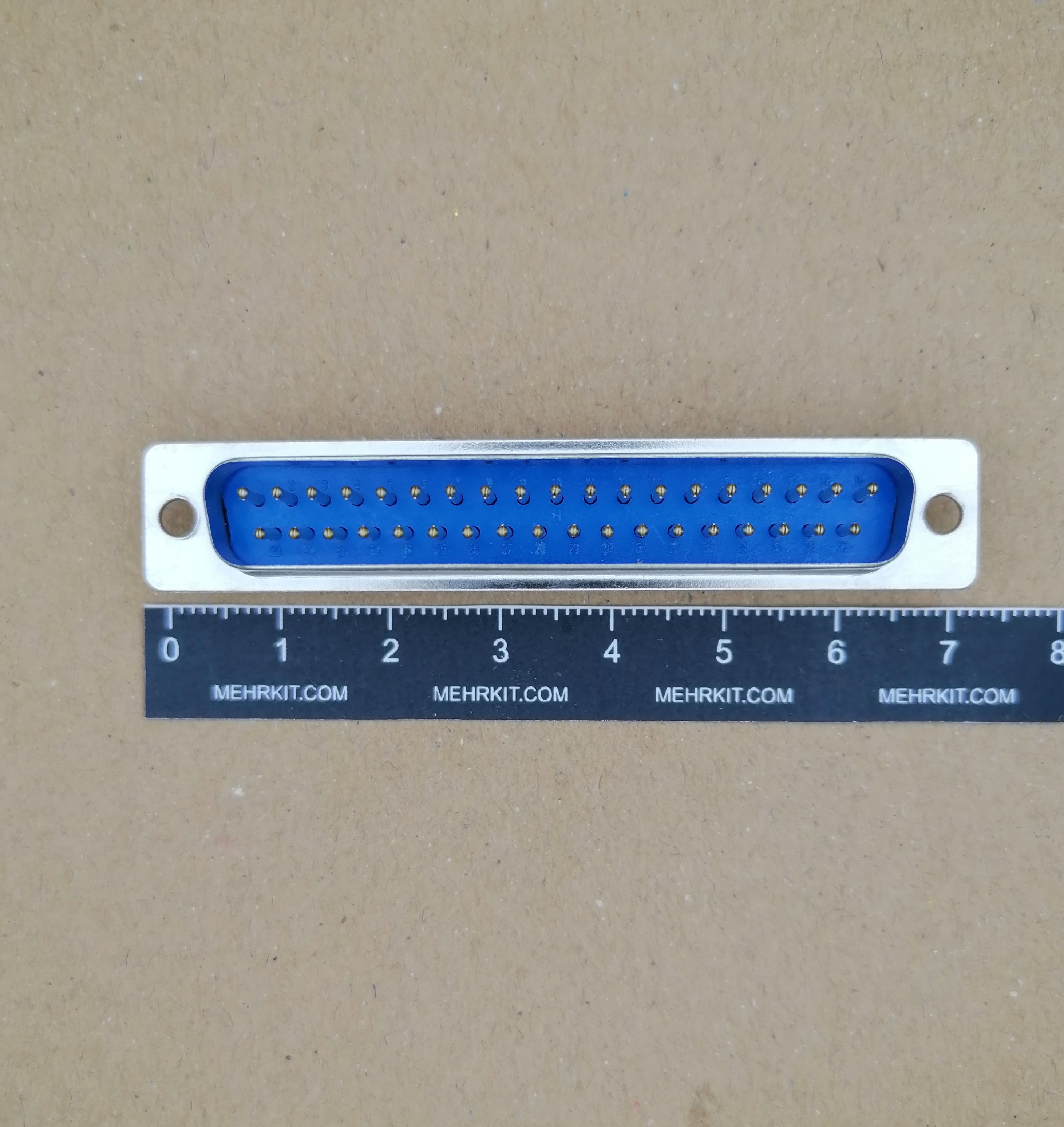 کانکتور D-sub نری 37 پین