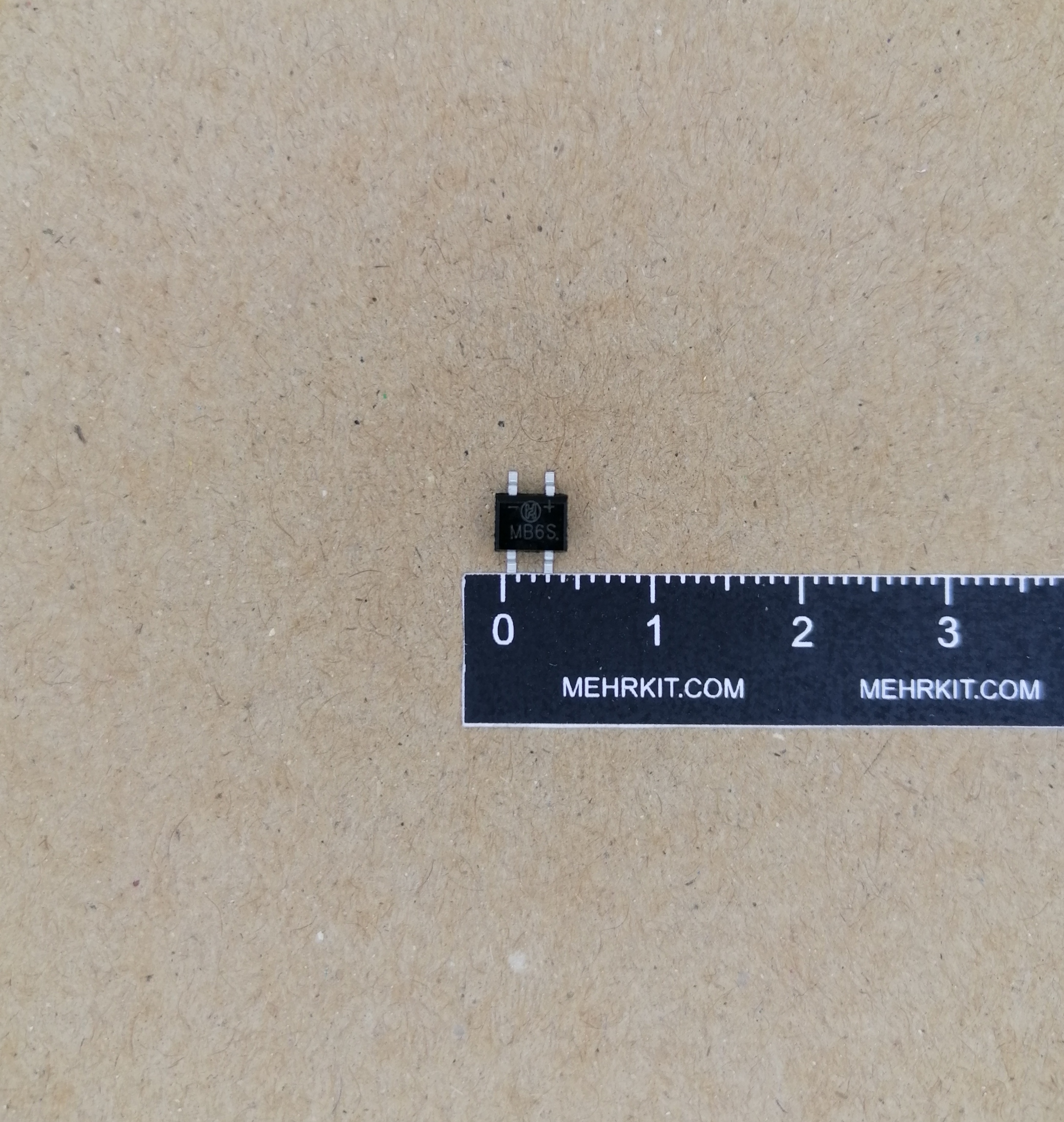 پل دیود SMD MB6S  حداکثر ولتاژ ۶۰۰ ولت حداکثر جریان 0.5 آمپر